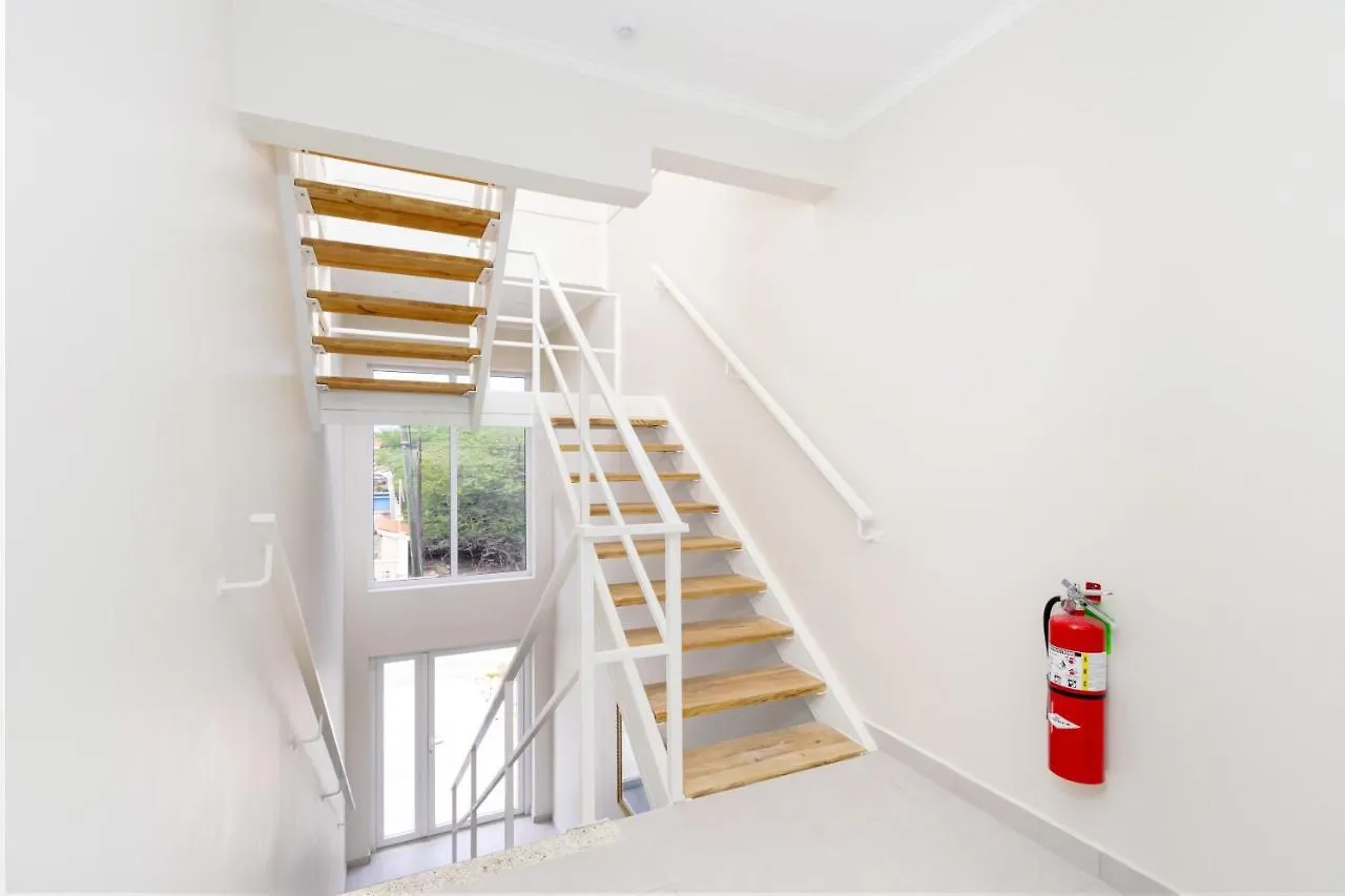 Summerside 4 Rooi Santo 10-A Palm Beach Daire